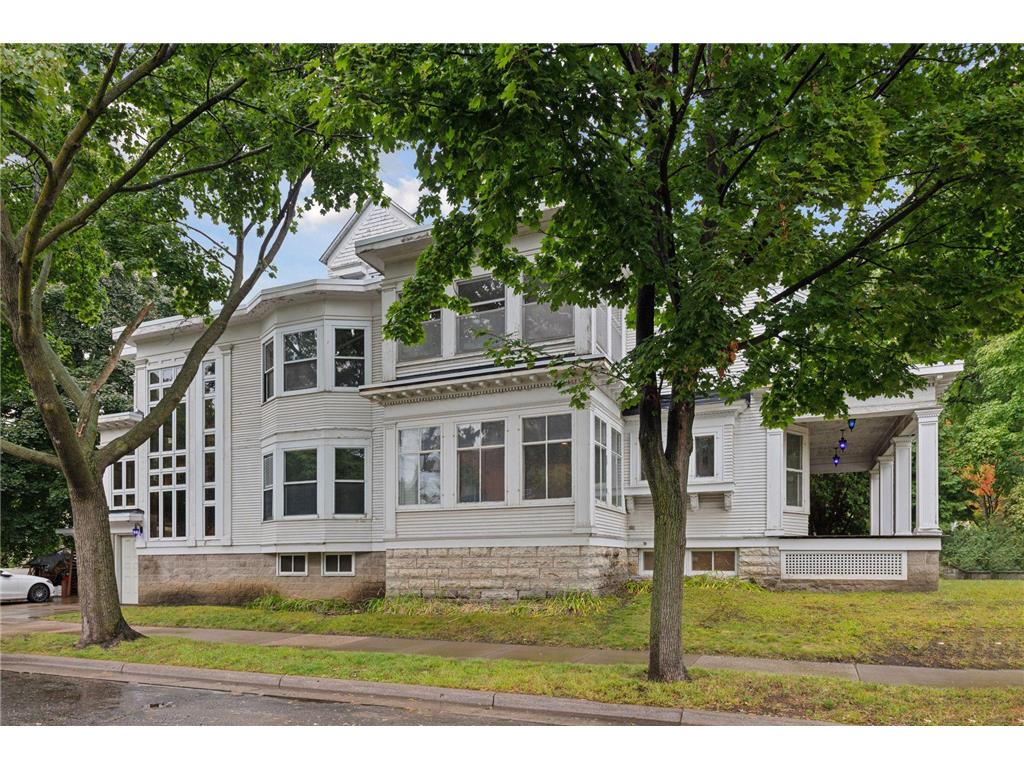 1820 Colfax Avenue S Minneapolis MN 55403 6785720 image56