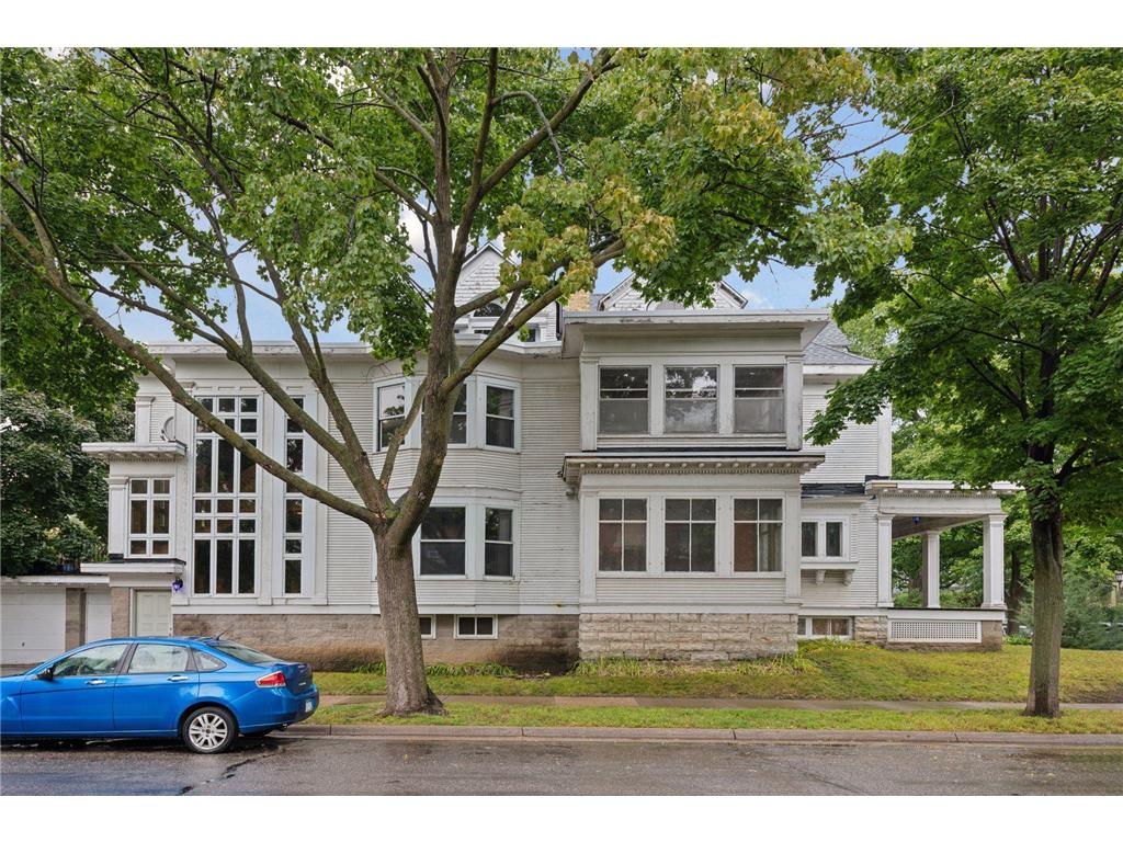 1820 Colfax Avenue S Minneapolis MN 55403 6785720 image57