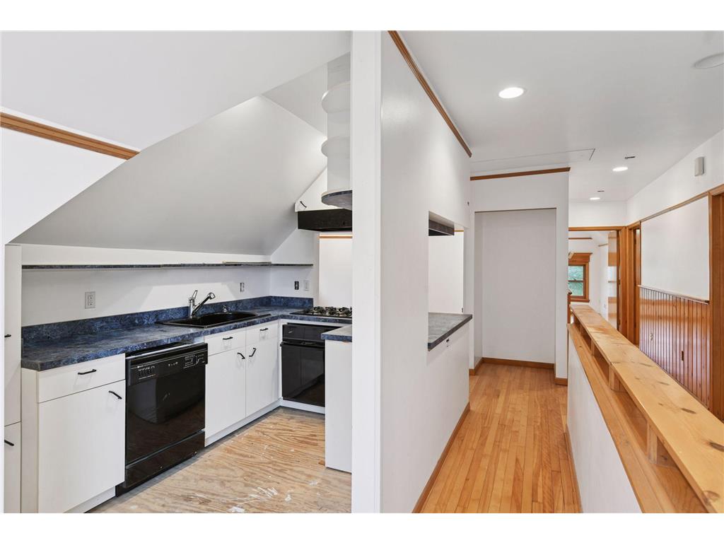 1820 Colfax Avenue S Minneapolis MN 55403 7079398 image37