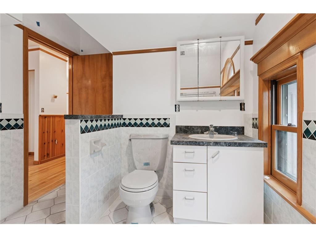 1820 Colfax Avenue S Minneapolis MN 55403 7079398 image40