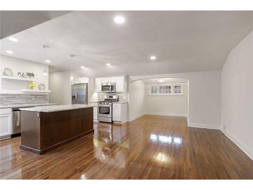 1820 Girard Avenue S Minneapolis MN 55403 7019992 image100