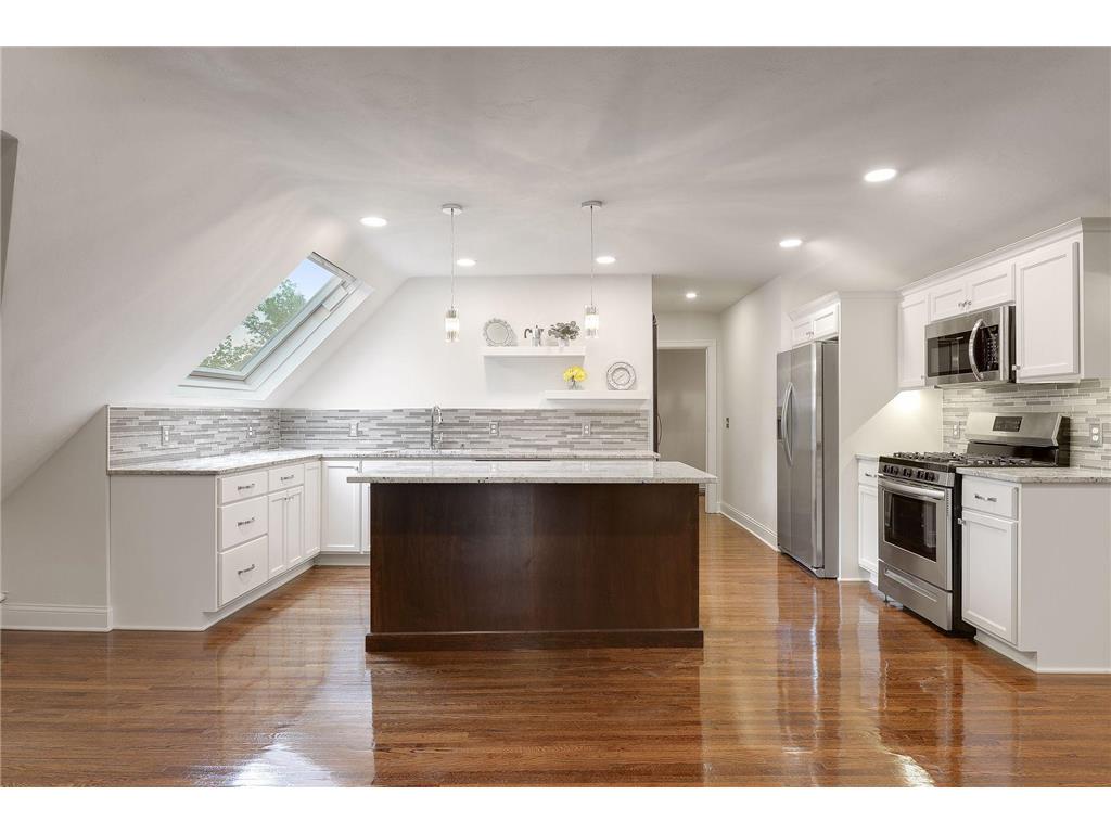 1820 Girard Avenue S Minneapolis MN 55403 7019992 image103