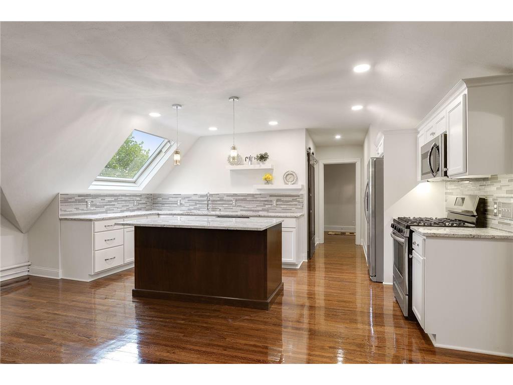 1820 Girard Avenue S Minneapolis MN 55403 7019992 image104