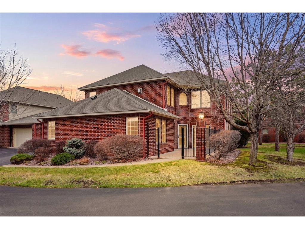 1820 Hunter Hill Road Hudson WI 54016 7055511 image1