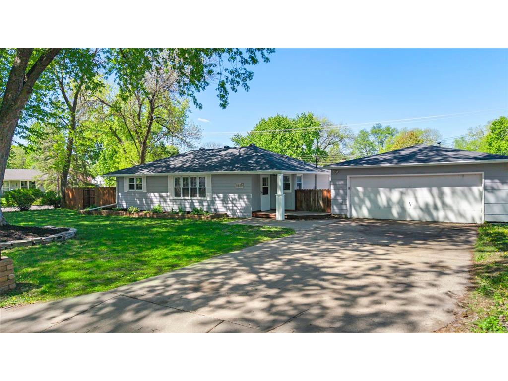 1820 Oak Street Hastings MN 55033 7072779 image1
