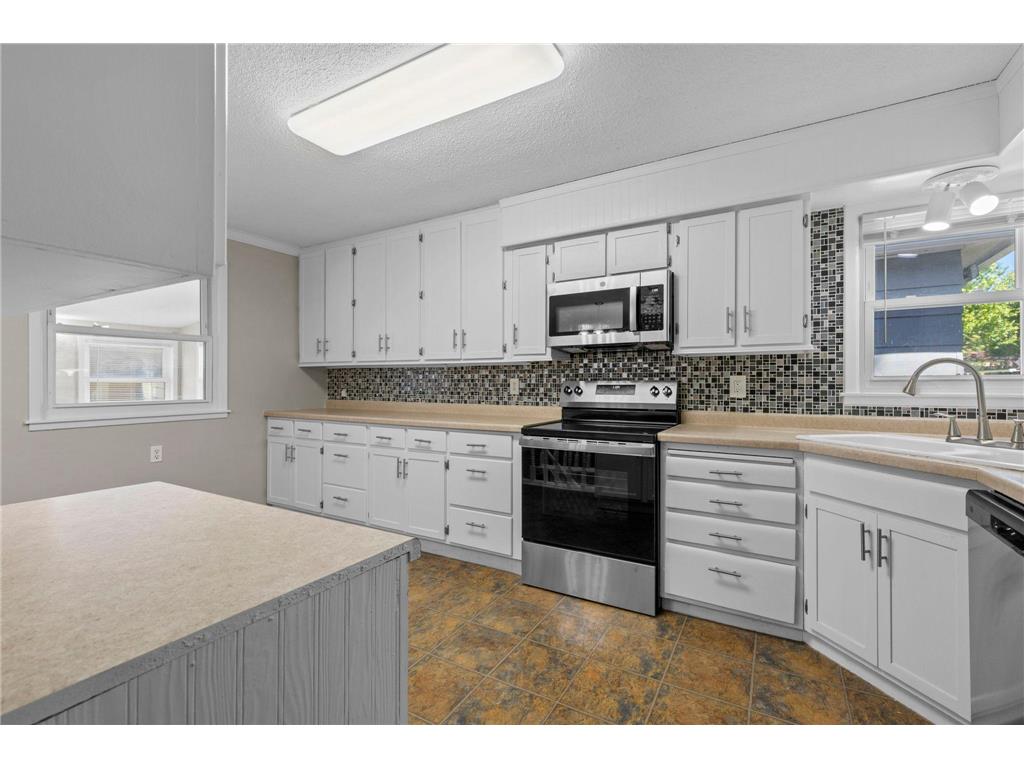 1820 Oak Street Hastings MN 55033 7072779 image14