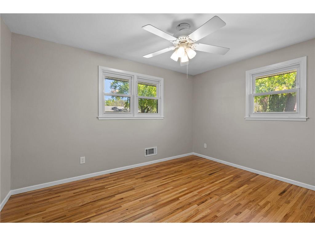 1820 Oak Street Hastings MN 55033 7072779 image16