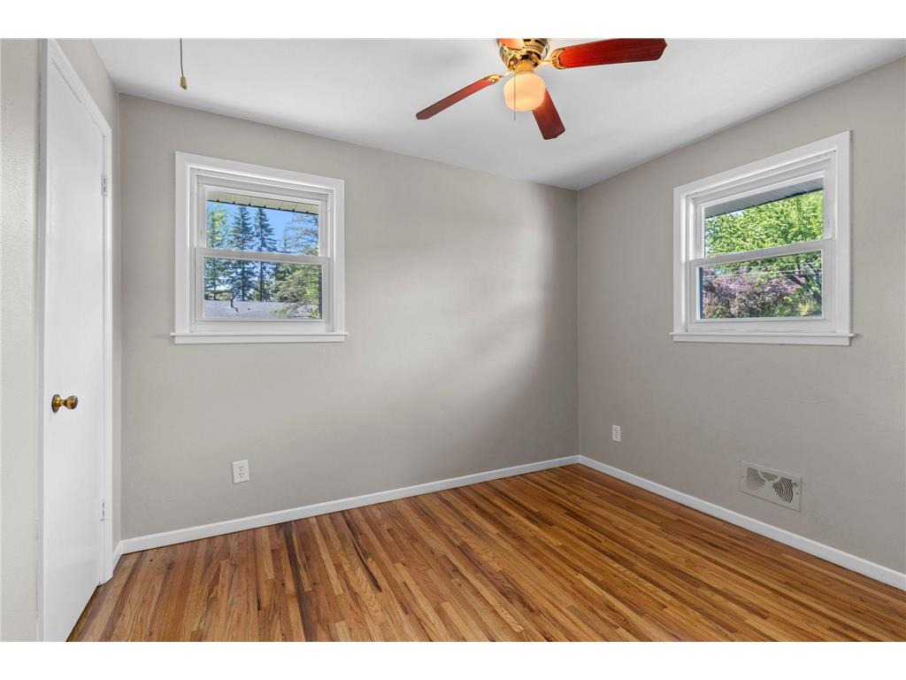 1820 Oak Street Hastings MN 55033 7072779 image18