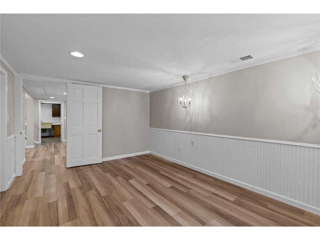 1820 Oak Street Hastings MN 55033 7072779 image24