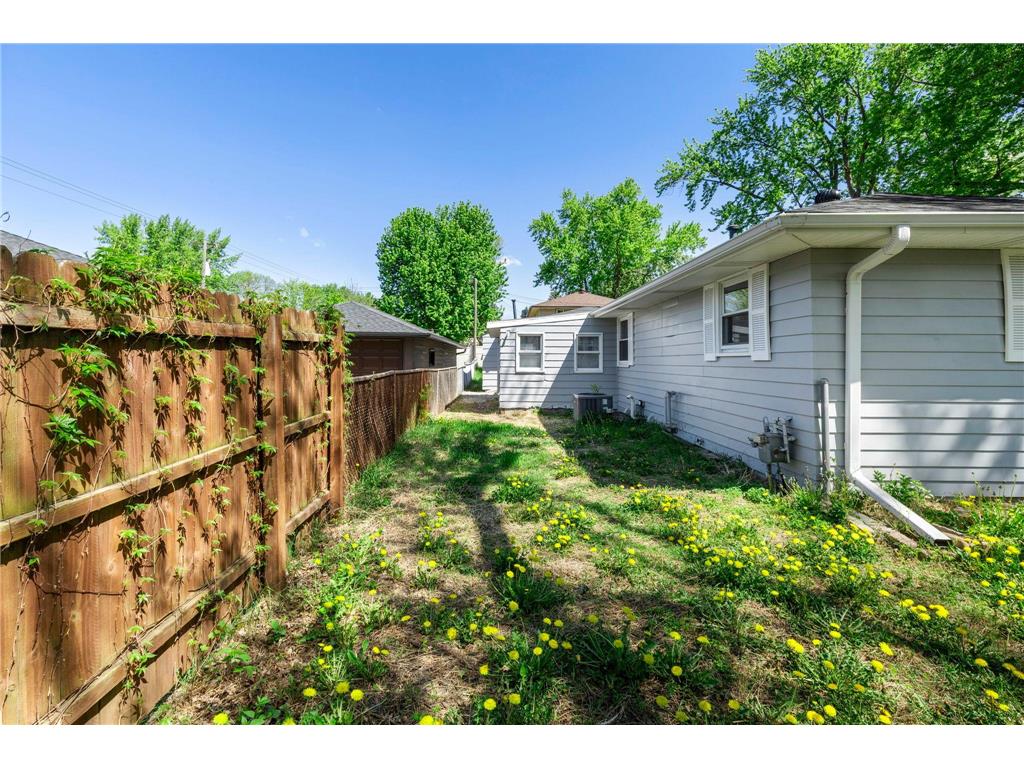 1820 Oak Street Hastings MN 55033 7072779 image33