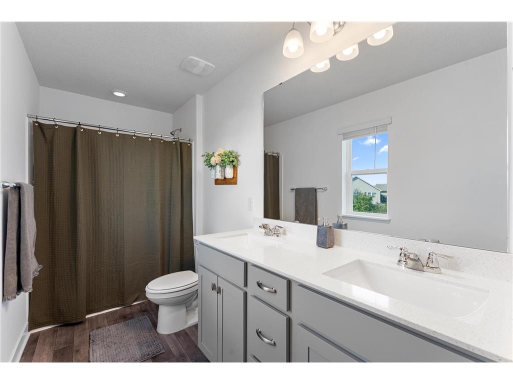 1821 Dauwalter Circle Carver MN 55315 6818172 image20