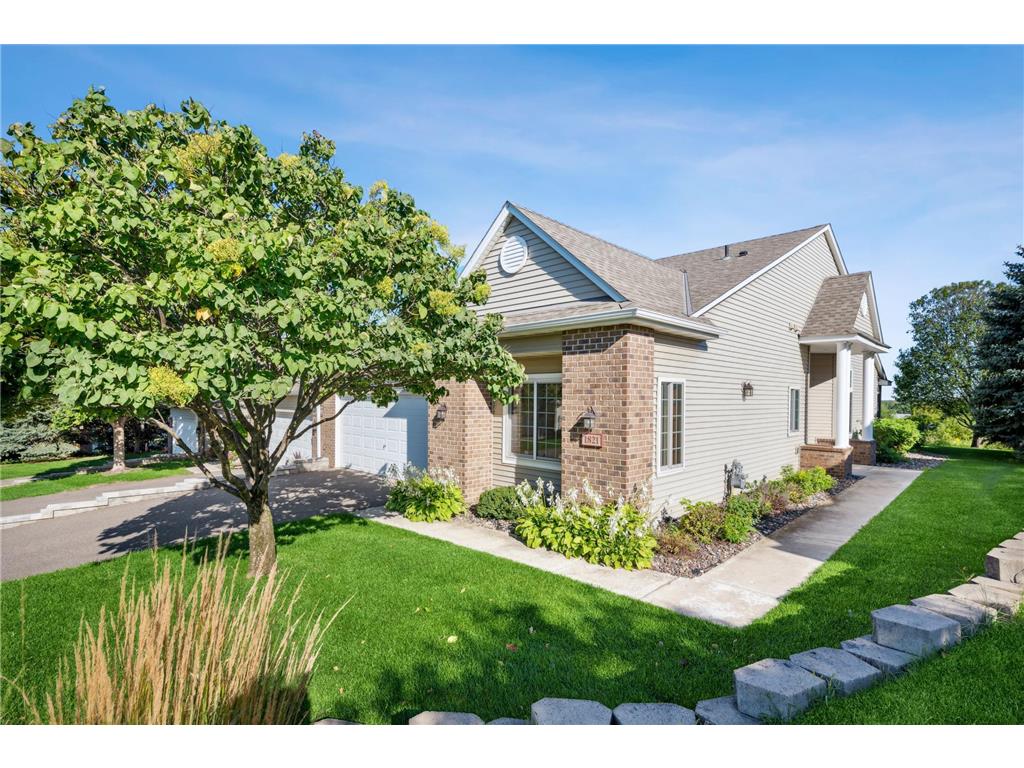 1821 Merlot Curve #1803 Eagan MN 55122 6259707 image1