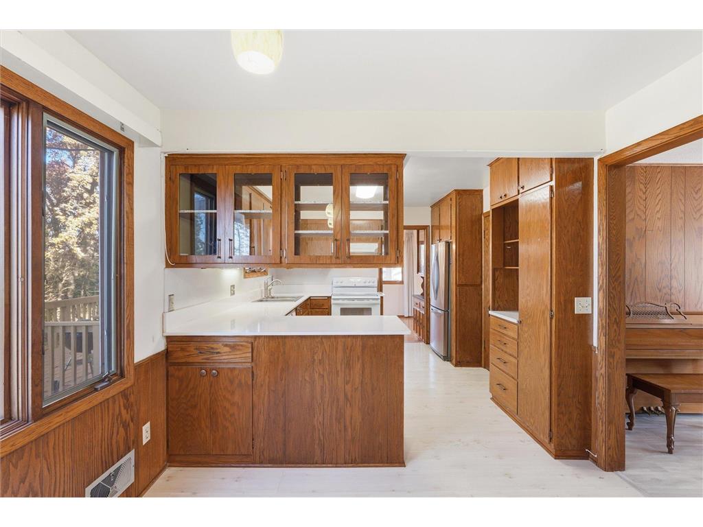 1823 Gramsie Road Arden Hills MN 55112 7006838 image16