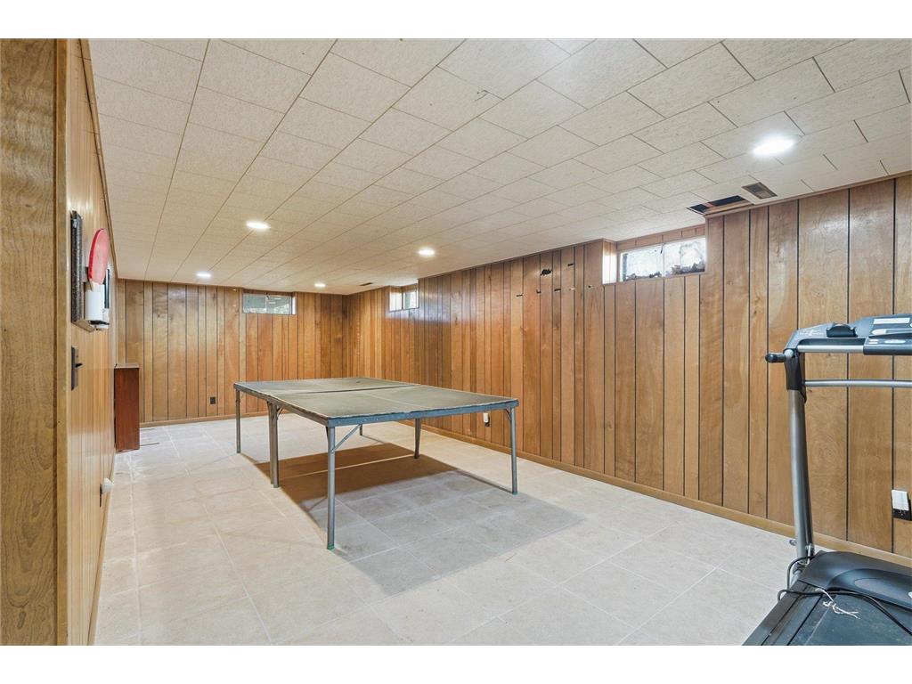 1823 Gramsie Road Arden Hills MN 55112 7006838 image36