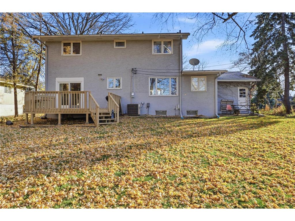 1823 Gramsie Road Arden Hills MN 55112 7006838 image42