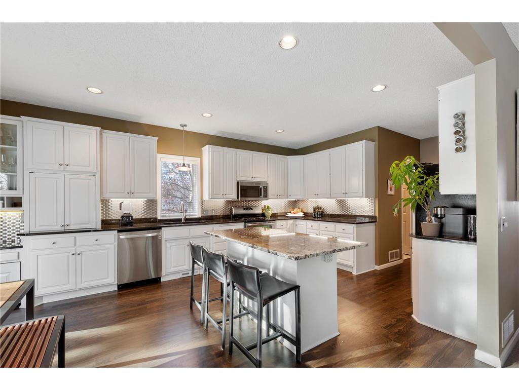 18233 Croixwood Lane, Eden Prairie, MN, 55347 MLS 6487590 Edina Realty