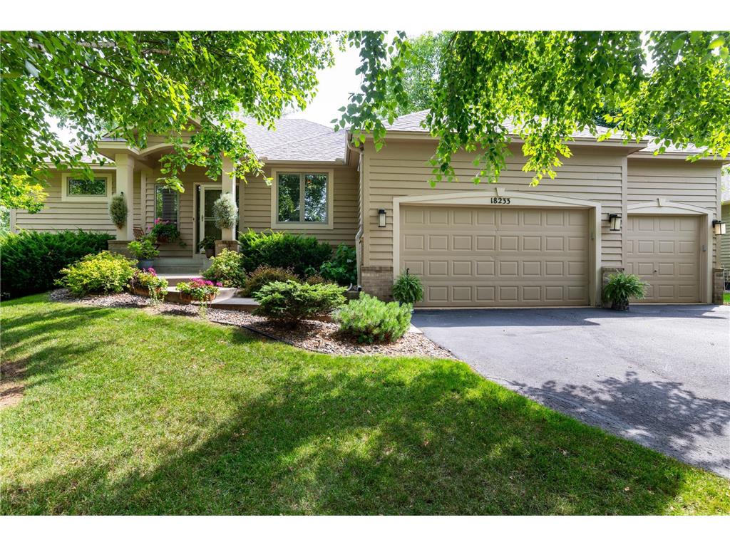 18233 Croixwood Lane, Eden Prairie, MN, 55347 MLS 6487590 Edina Realty