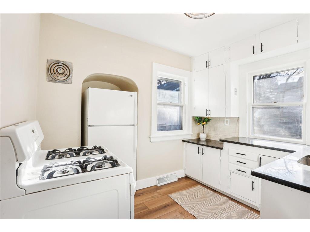 1824 & 1822 Stillwater Avenue E Saint Paul MN 55119 6821615 image14