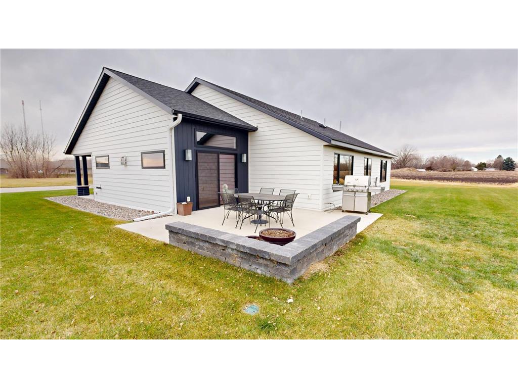 1824 Shady Lane NE Willmar MN 56201 6819846 image5