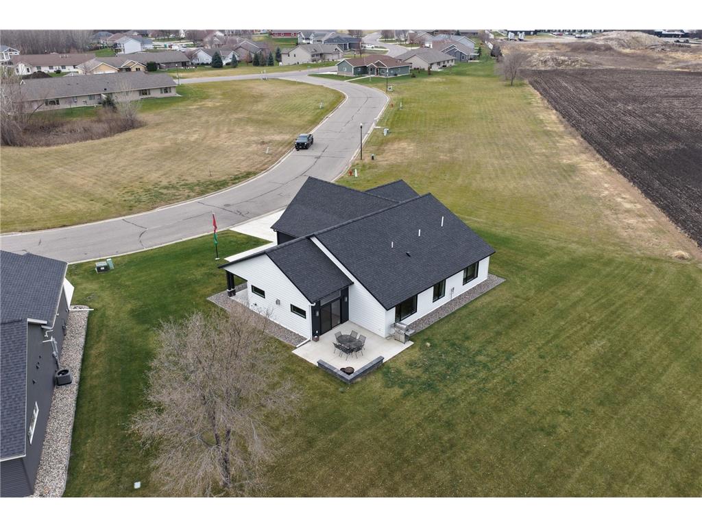 1824 Shady Lane NE Willmar MN 56201 6819846 image54