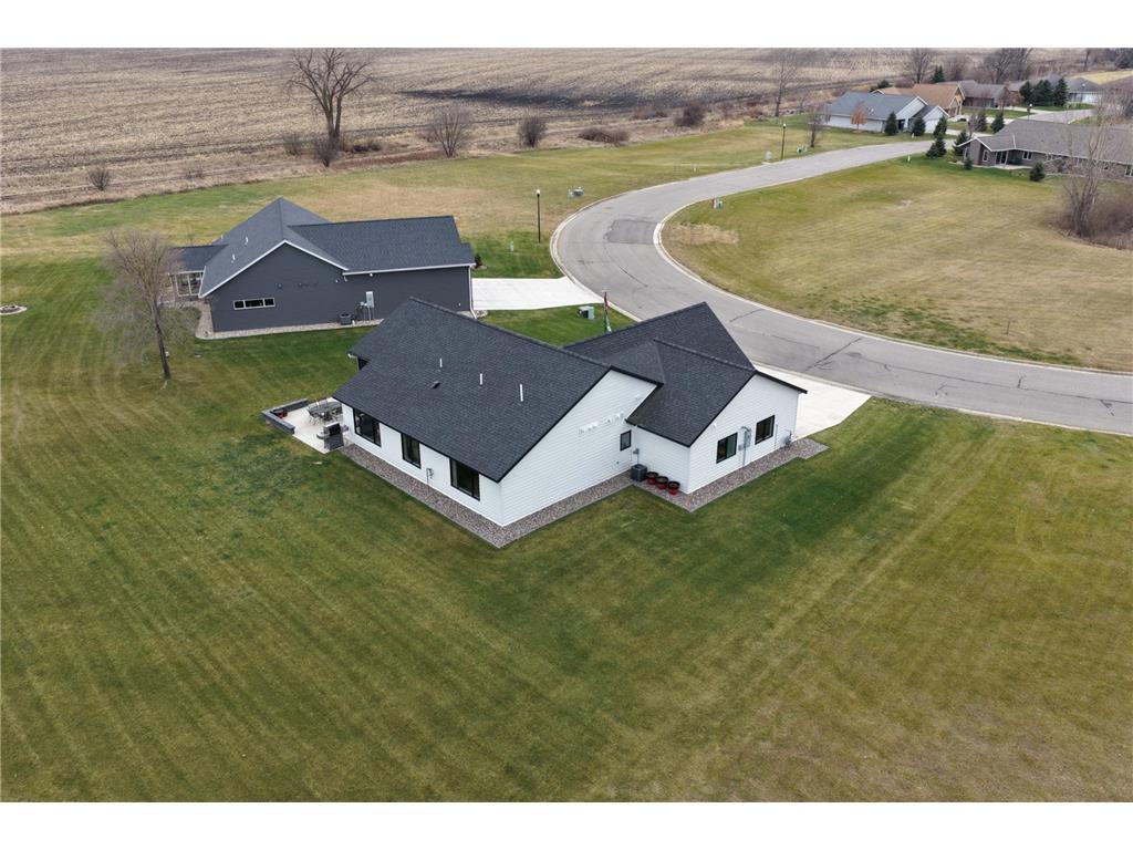 1824 Shady Lane NE Willmar MN 56201 6819846 image56