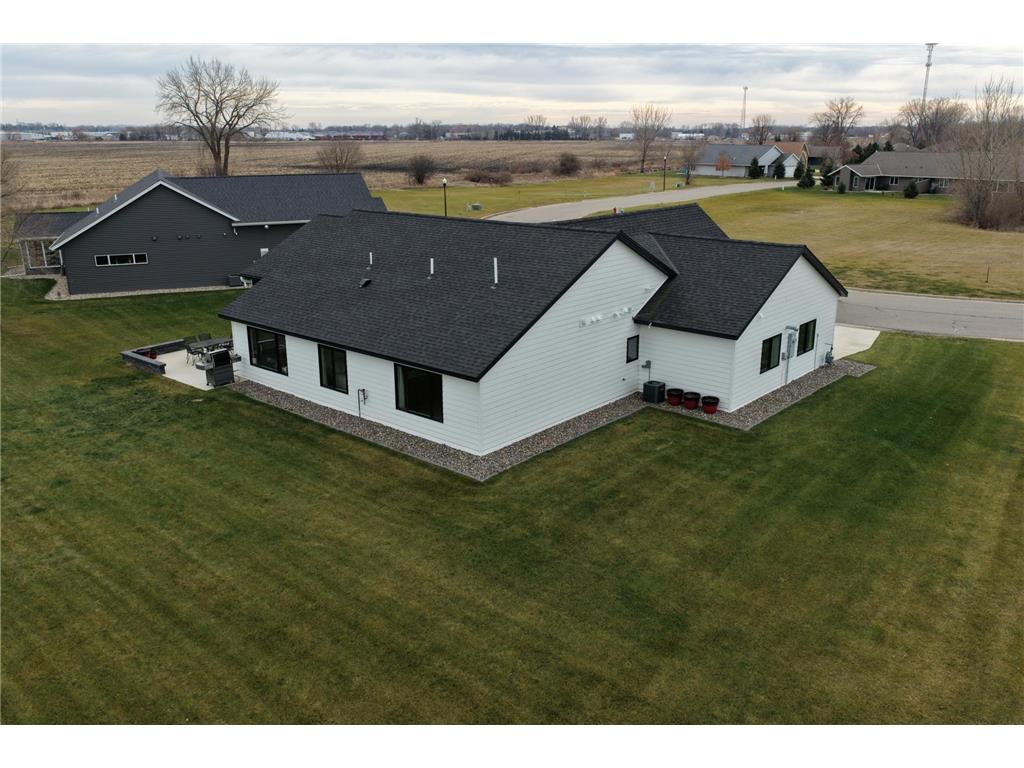 1824 Shady Lane NE Willmar MN 56201 6819846 image63