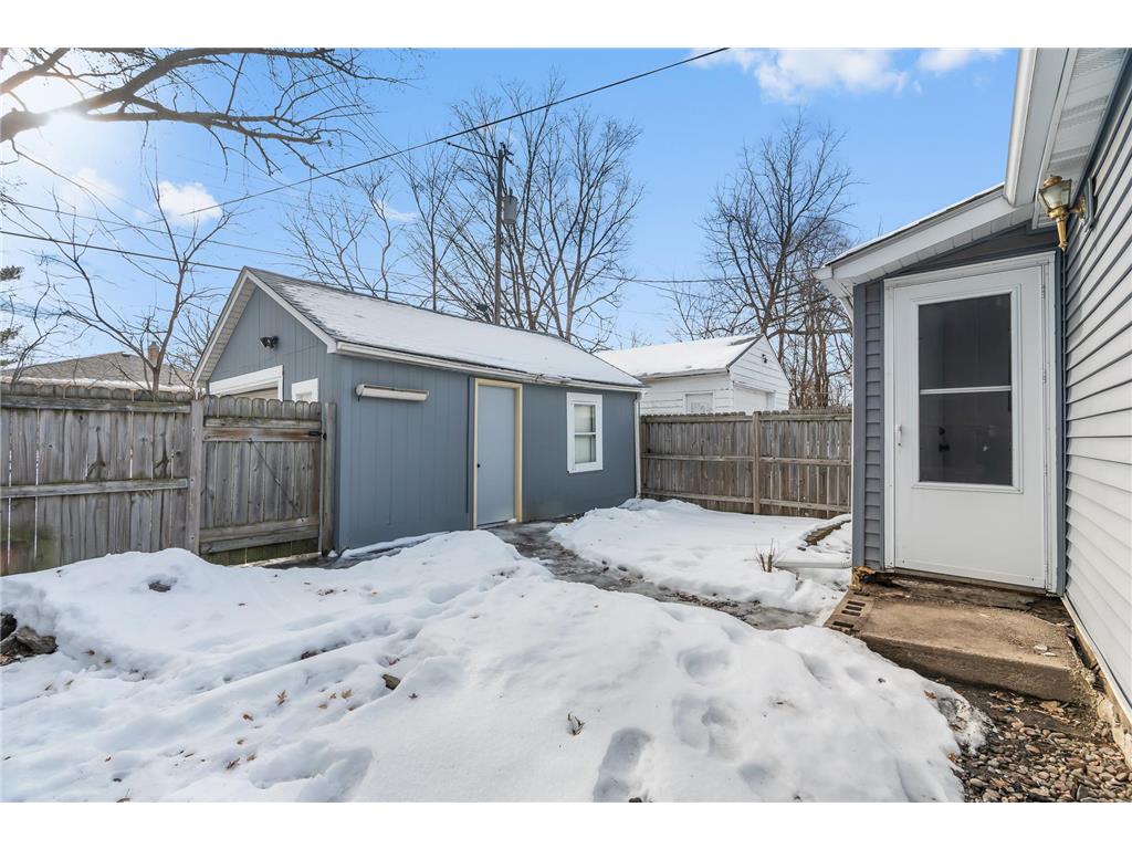 1824 Sims Avenue Saint Paul MN 55119 7003881 image5