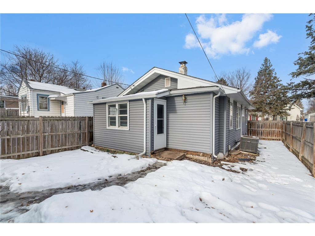 1824 Sims Avenue Saint Paul MN 55119 7003881 image6