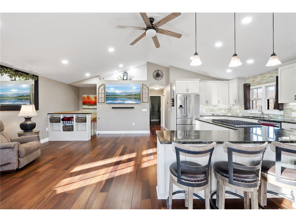 18240 Ivywood Avenue N Forest Lake MN 55025 6640515 image1