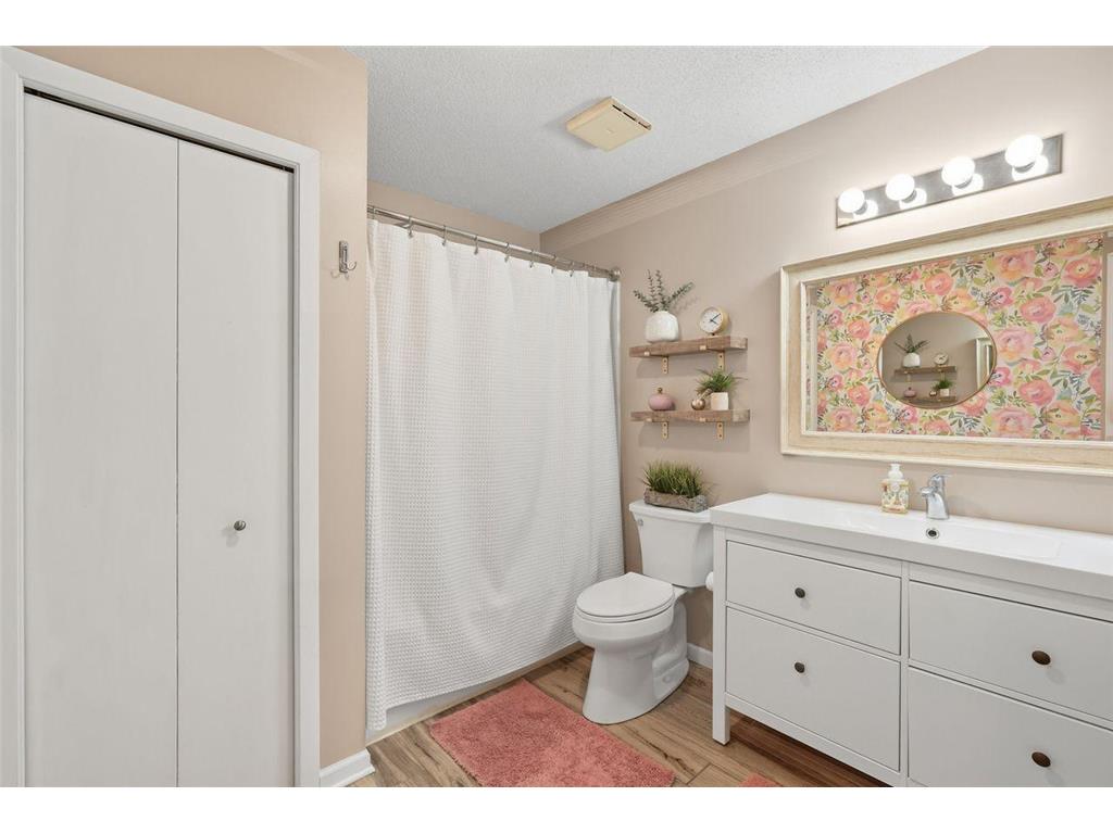 1825 Donegal Drive #1 Woodbury MN 55125 6785932 image17