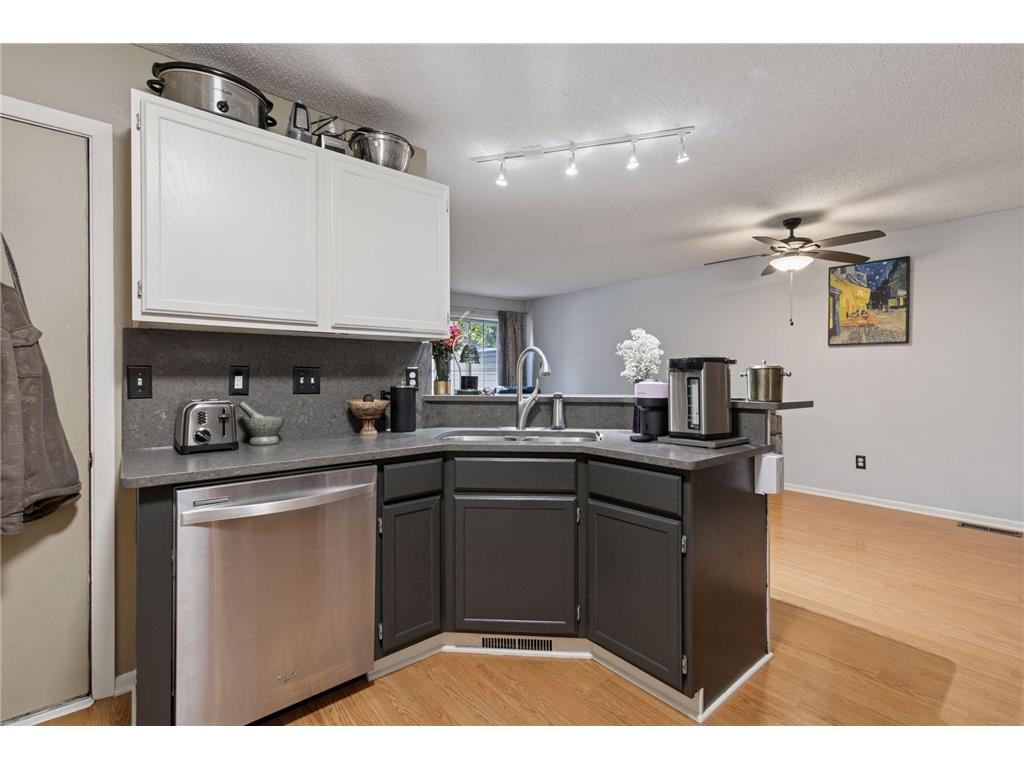 1825 Donegal Drive #10 Woodbury MN 55125 6806645 image3