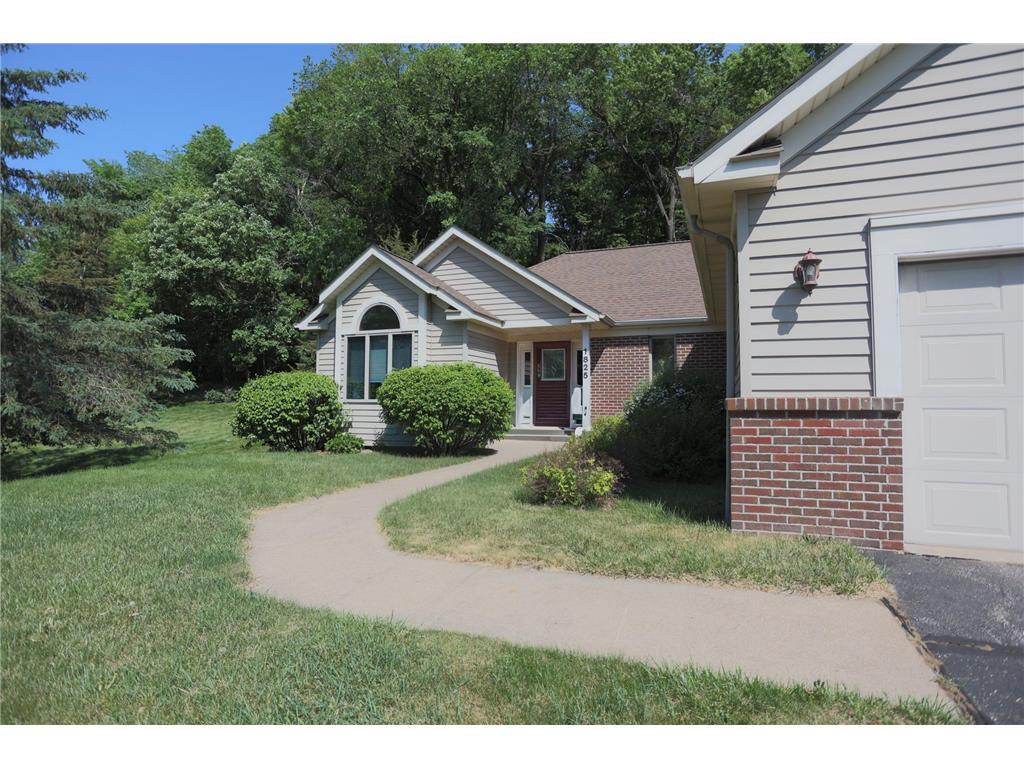 1825 Golf View Drive River Falls WI 54022 7084342 image1
