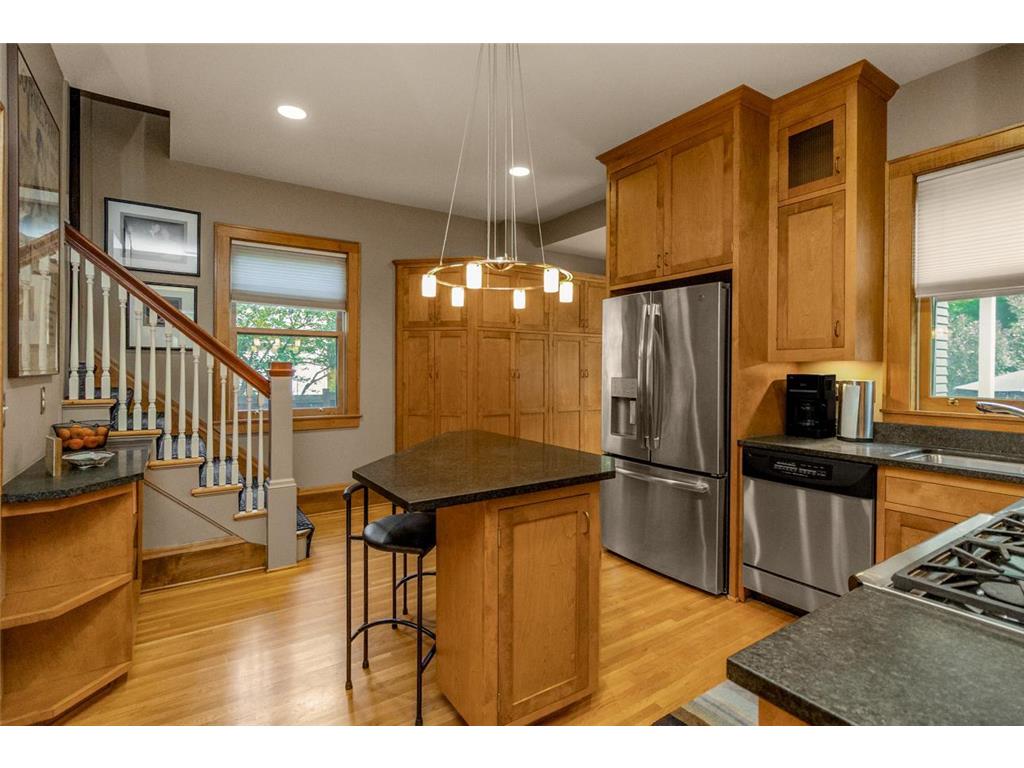 1825 Summit Avenue Saint Paul MN 55105 7035862 image27