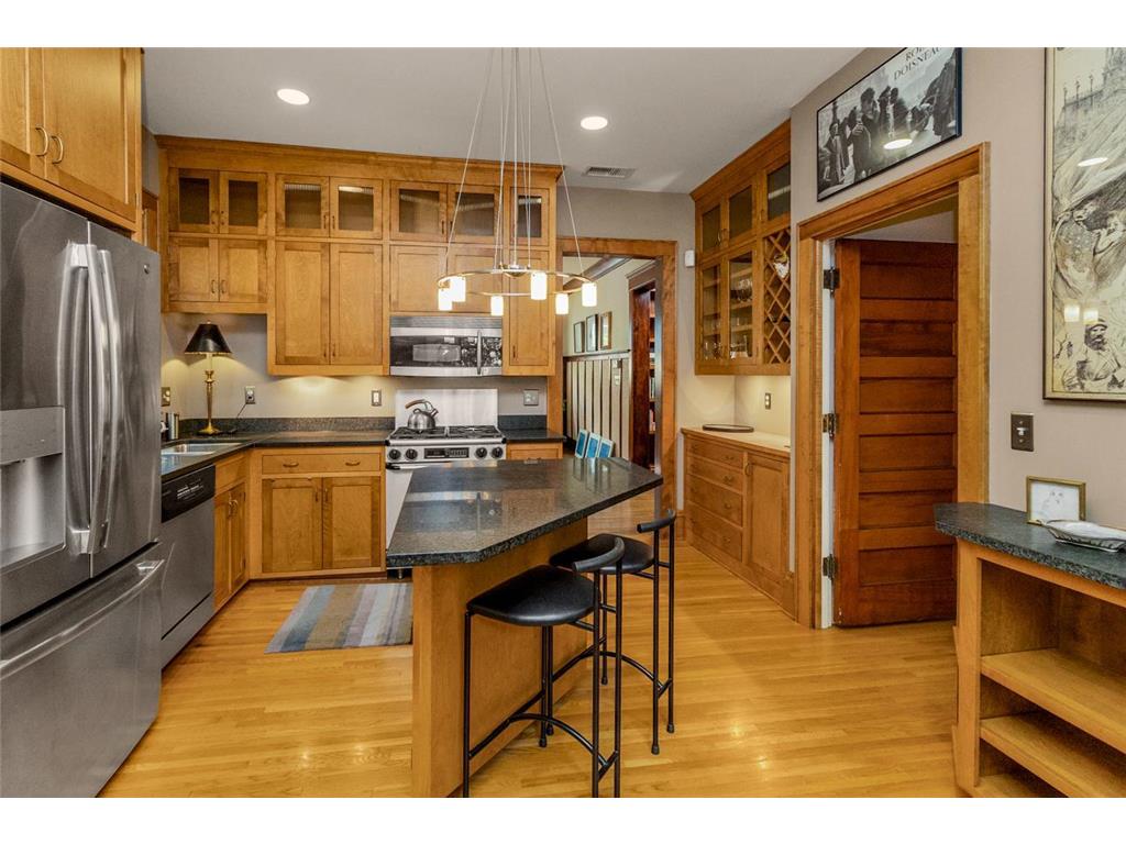 1825 Summit Avenue Saint Paul MN 55105 7035862 image30