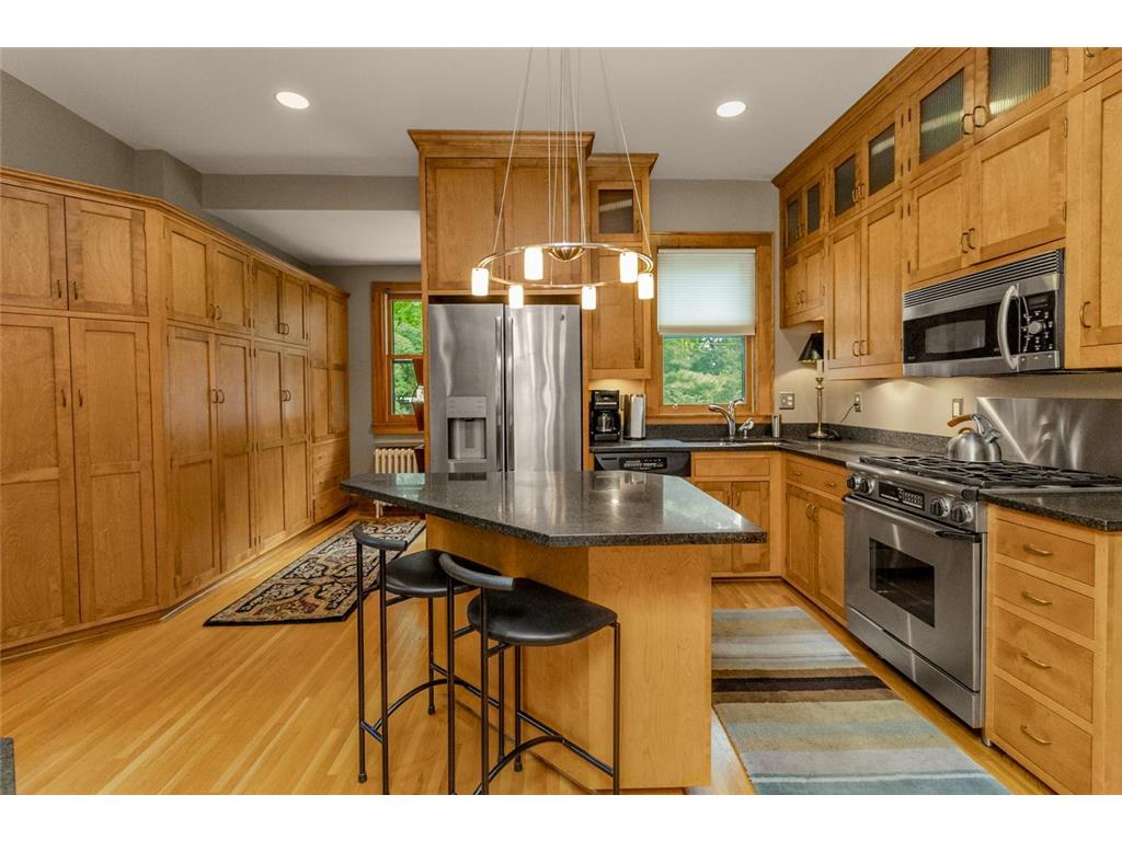 1825 Summit Avenue Saint Paul MN 55105 7035862 image32