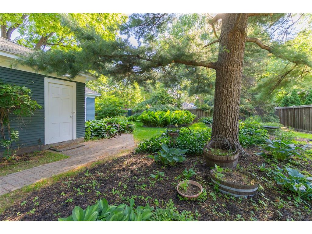 1825 Summit Avenue Saint Paul MN 55105 7035862 image50