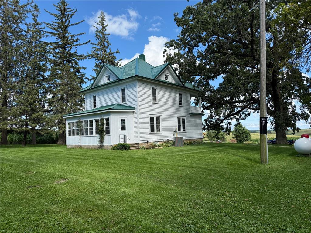 18256 State Hwy 43 Mabel MN 55954 6776610 image1