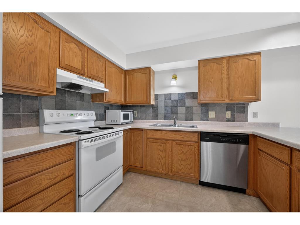 1826 Deerhaven Lane NE #16 Rochester MN 55906 7060300 image7