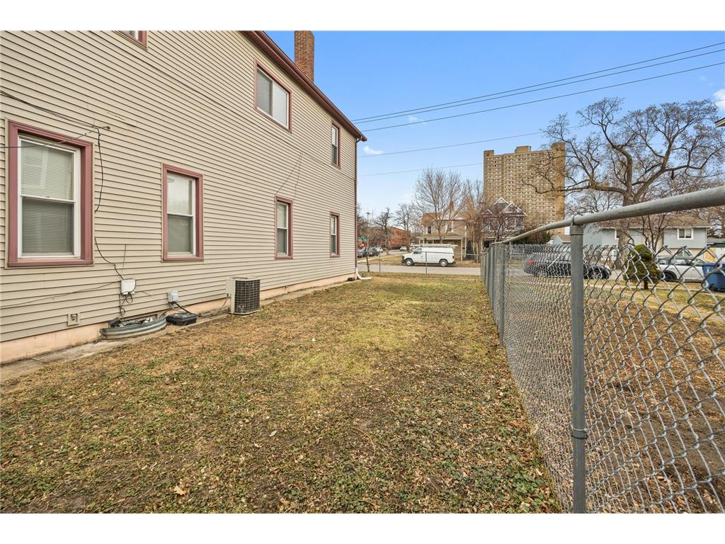 1826 Jackson Street NE Minneapolis MN 55418 7041246 image17