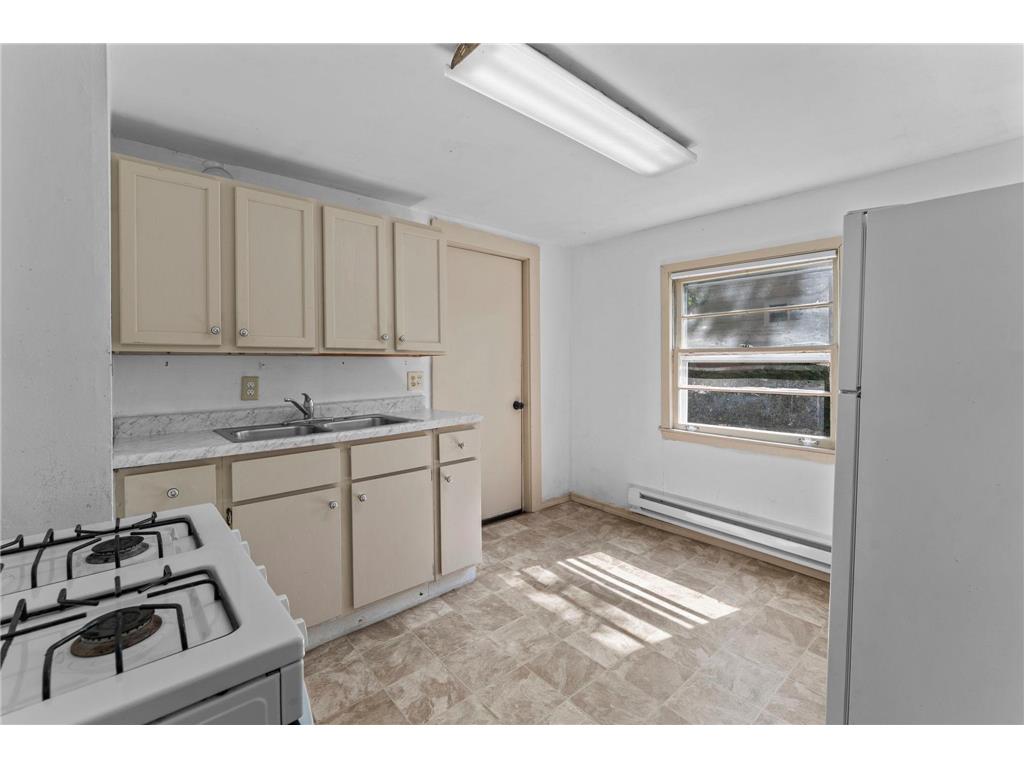 1827-1829 Saint Anthony Avenue Saint Paul MN 55104 7098130 image11