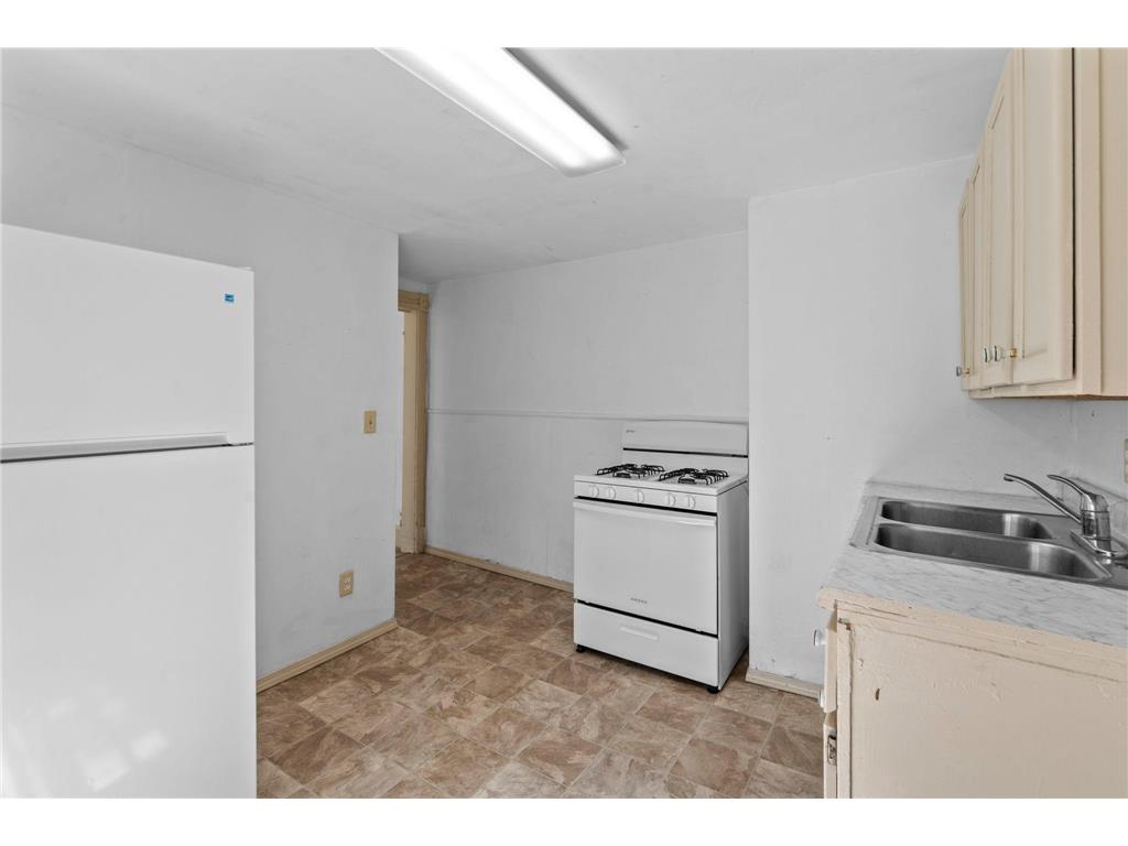 1827-1829 Saint Anthony Avenue Saint Paul MN 55104 7098130 image13