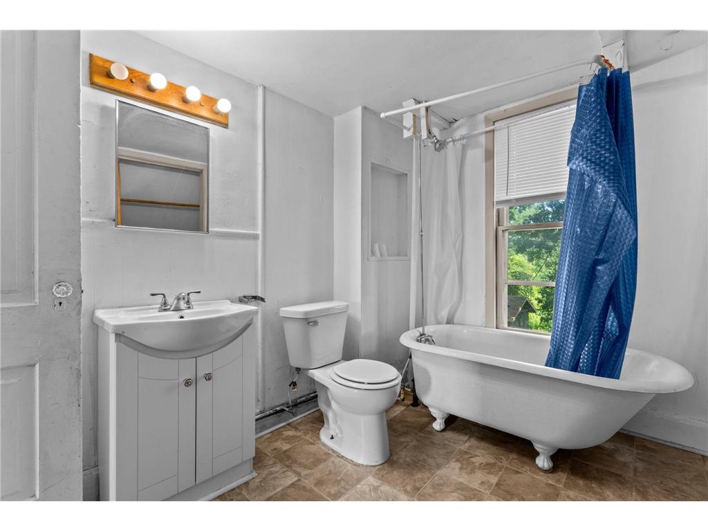 1827-1829 Saint Anthony Avenue Saint Paul MN 55104 7098130 image21