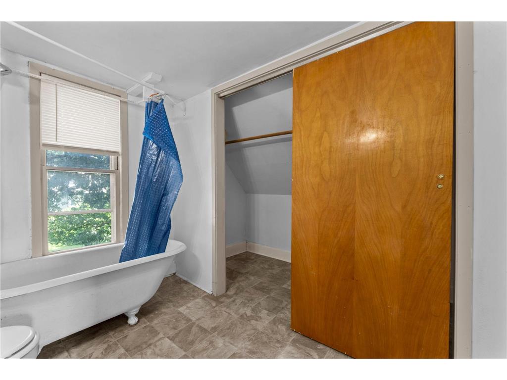 1827-1829 Saint Anthony Avenue Saint Paul MN 55104 7098130 image23