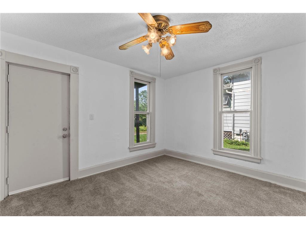 1827-1829 Saint Anthony Avenue Saint Paul MN 55104 7098130 image25