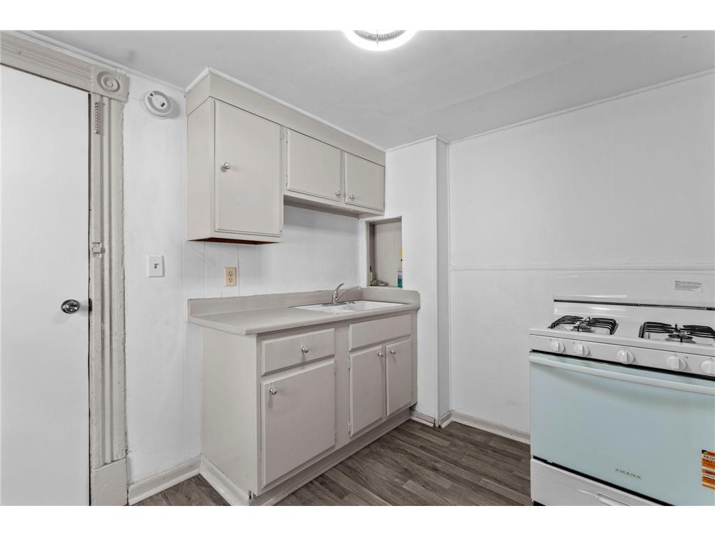 1827-1829 Saint Anthony Avenue Saint Paul MN 55104 7098130 image32