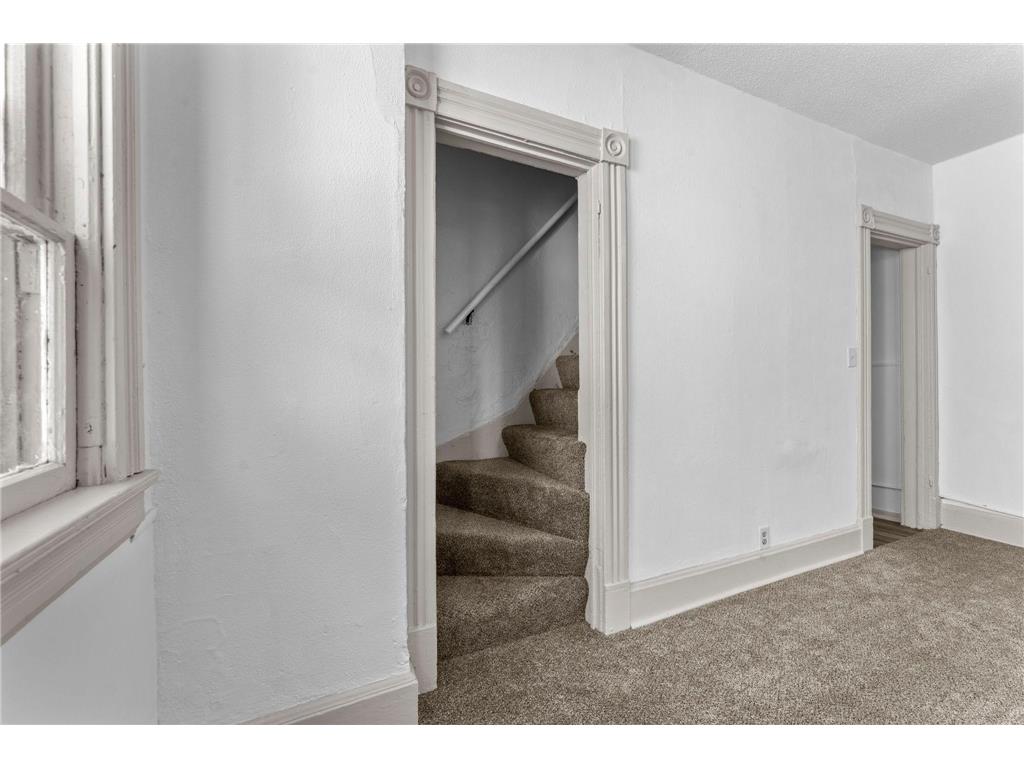 1827-1829 Saint Anthony Avenue Saint Paul MN 55104 7098130 image35