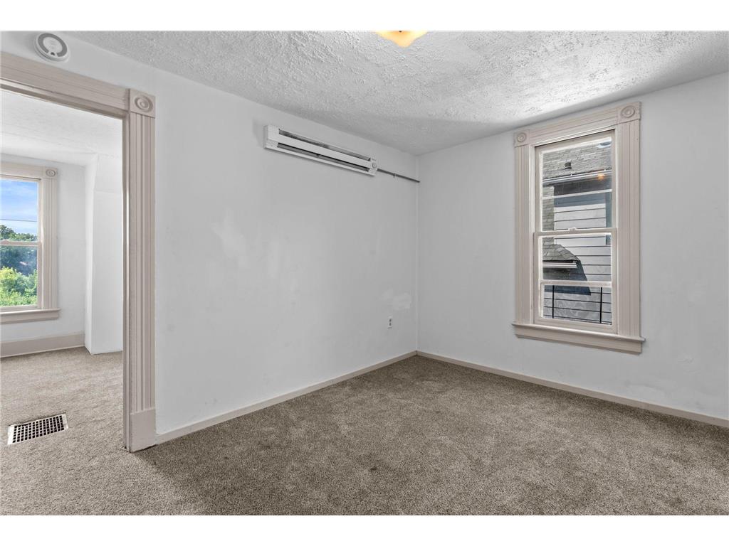 1827-1829 Saint Anthony Avenue Saint Paul MN 55104 7098130 image36