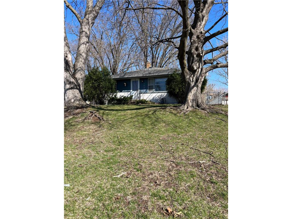 1827 46th Street E Inver Grove Heights MN 55077 6358142 image1