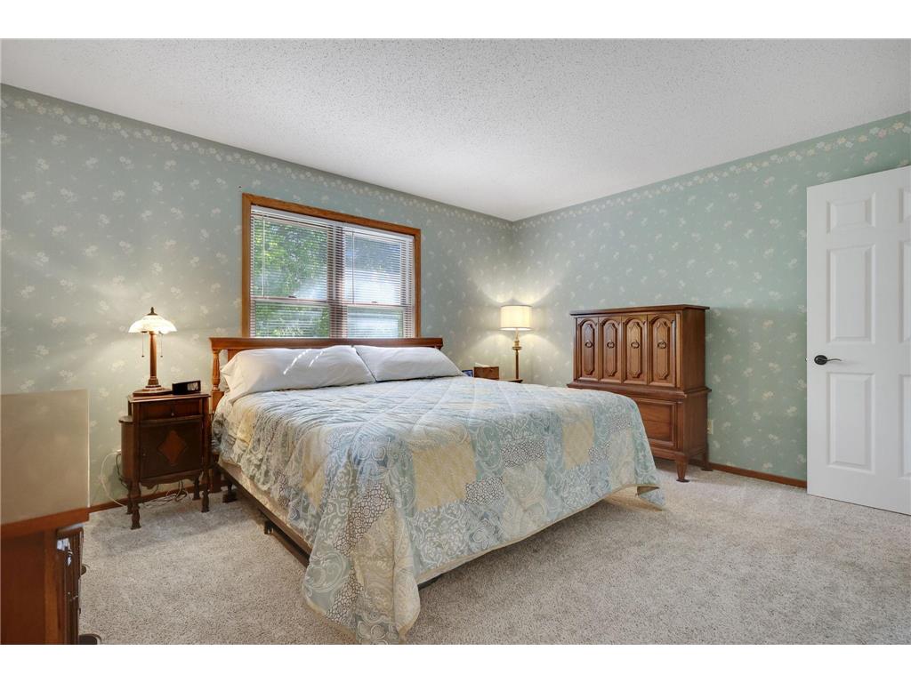 1827 County Rd. E E #18 White Bear Lake MN 55110 7061452 image14