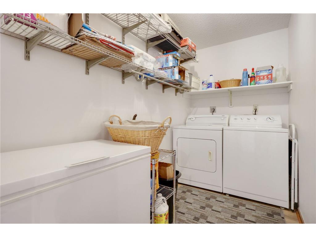 1827 County Rd. E E #18 White Bear Lake MN 55110 7061452 image19